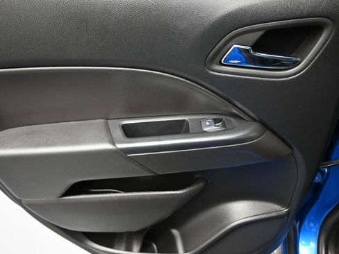Used 2022 Chevrolet Colorado LT RWD image 28