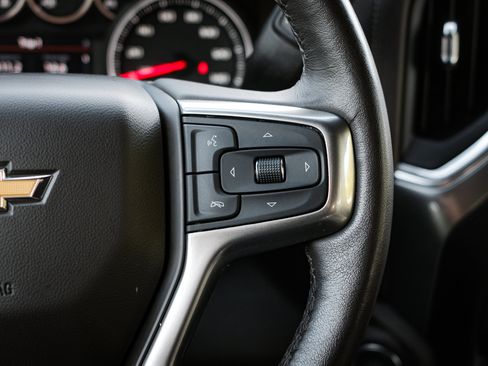 Used 2020 Chevrolet Silverado 1500 LTZ w/ LTZ Premium Package image 18