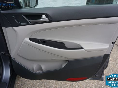 Used 2018 Hyundai Tucson Value AWD/4WD image 21