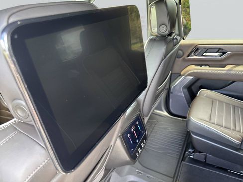 New 2026 GMC Yukon Denali Ultimate w/ LPO, Illumination Package AWD/4WD image 35