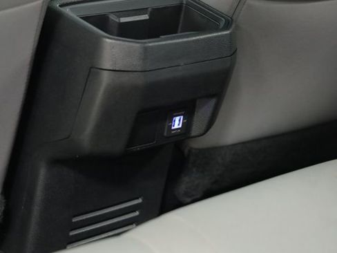 Used 2025 Toyota Tacoma SR5 image 31