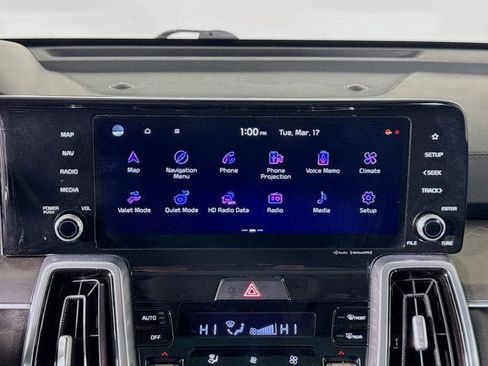 Certified 2022 Kia Sorento SX image 15
