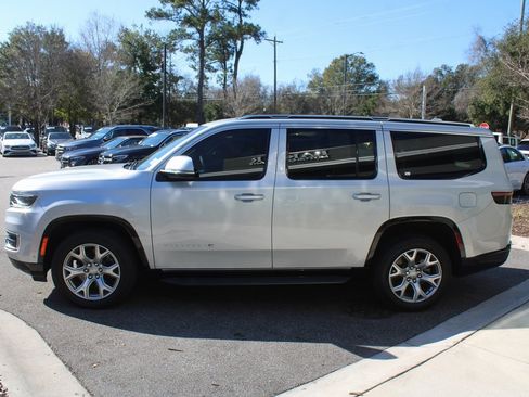 Used 2022 Jeep Wagoneer Series II image 12