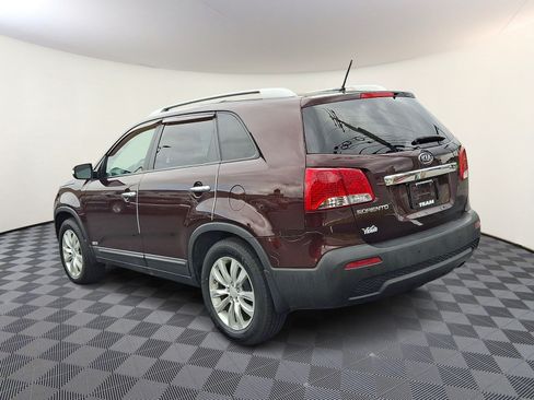 Used 2011 Kia Sorento LX w/ Convenience Pkg AWD/4WD image 3