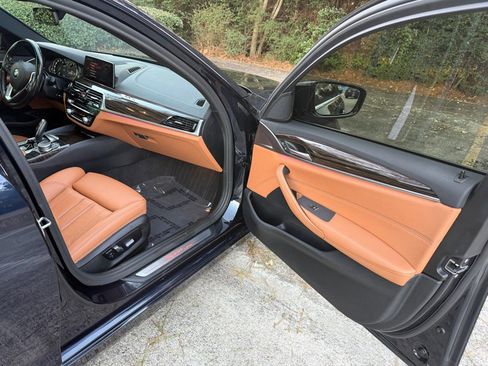 Used 2019 BMW 530i xDrive 530i xDrive w/ Convenience Package image 22