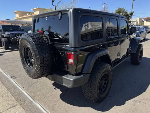 Used 2019 Jeep Wrangler Unlimited Sport S image 7