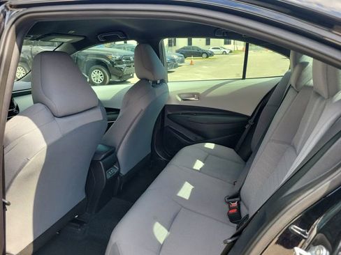 Used 2025 Toyota Corolla SE image 7