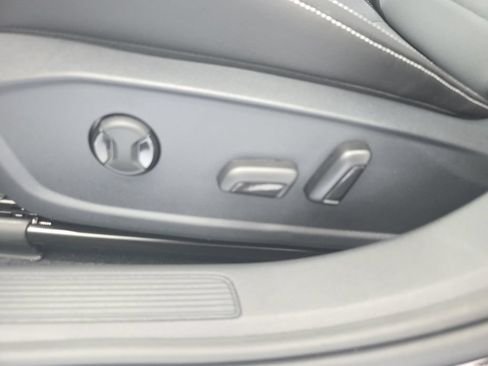 New 2026 Volkswagen Jetta SE FWD image 24