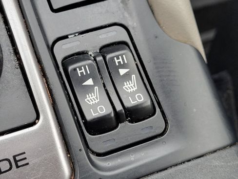 Used 2020 Subaru Forester Premium AWD/4WD image 19