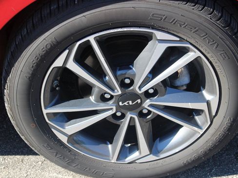 Certified 2023 Kia Forte LXS image 13