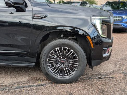 Used 2025 GMC Yukon XL Elevation AWD/4WD image 9