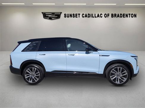 New 2026 Cadillac Vistiq Sport w/ LPO, Floor Liner Package AWD/4WD image 8