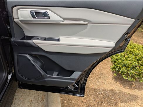 New 2026 Ford Explorer Active image 33