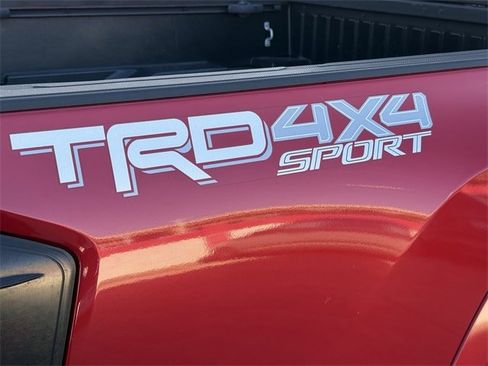 Used 2021 Toyota Tacoma TRD Sport image 9