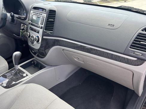 Used 2009 Hyundai Santa Fe GLS FWD image 14