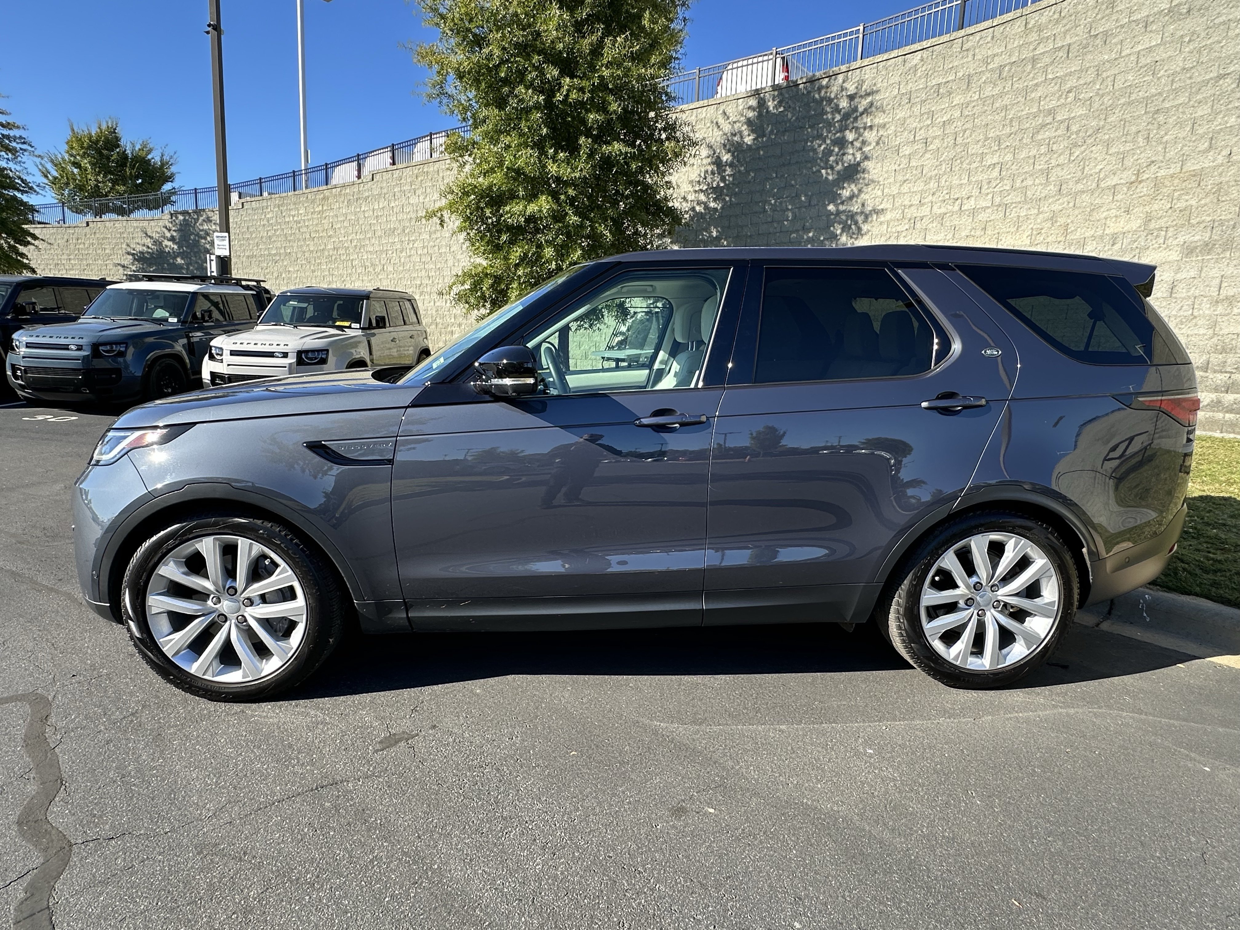 Certified 2024 Land Rover Discovery S AWD/4WD image 4