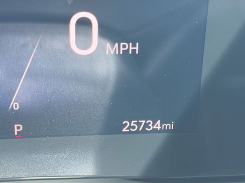 Used 2025 Buick Envista Sport Touring w/ Convenience II Package FWD image 19