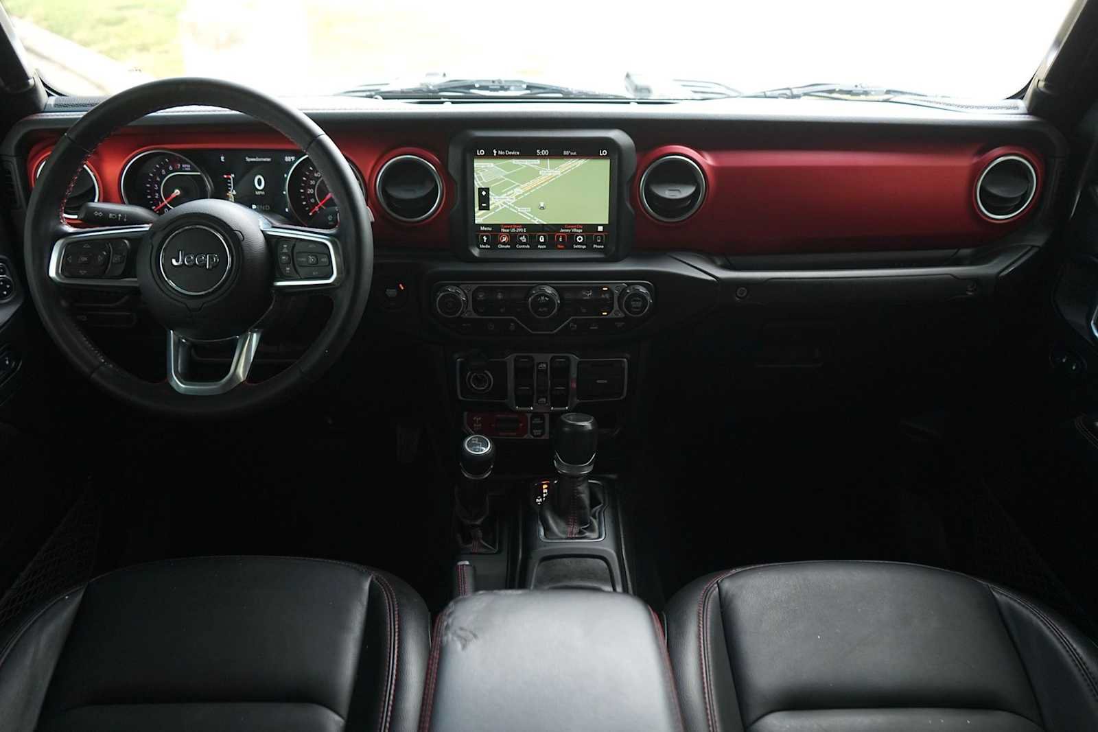 Used 2021 Jeep Gladiator Rubicon AWD/4WD image 10