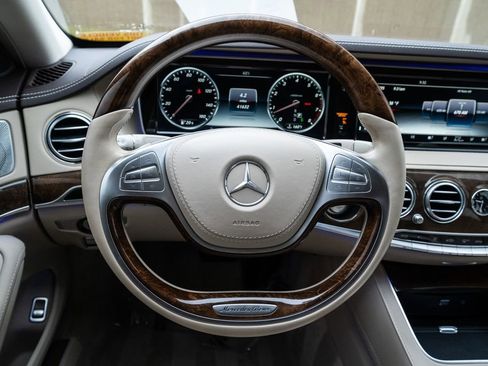 Used 2017 Mercedes-Benz S 550 Sedan image 15