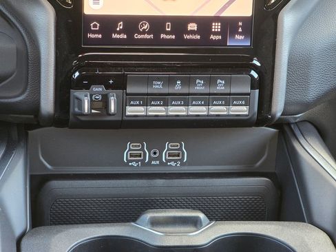 New 2026 RAM 2500 Big Horn AWD/4WD image 28