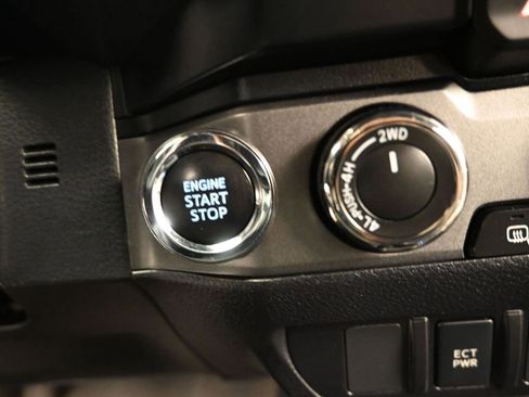 Used 2023 Toyota Tacoma TRD Sport AWD/4WD image 21