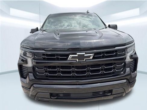 Used 2025 Chevrolet Silverado 1500 RST AWD/4WD image 2