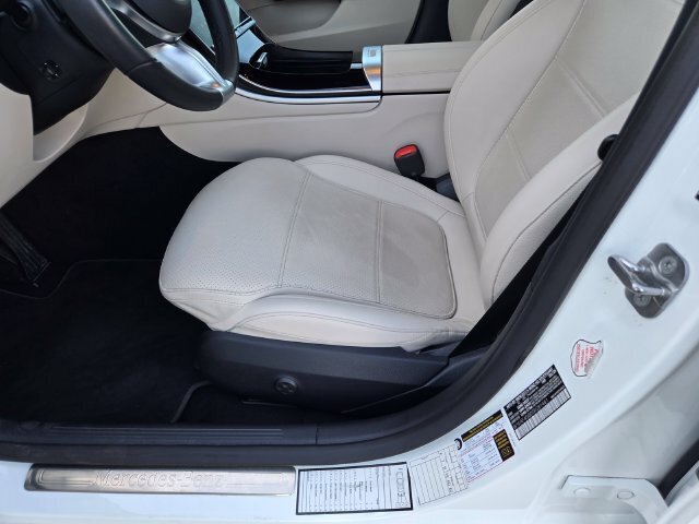 Used 2025 Mercedes-Benz C 300 Sedan image 19