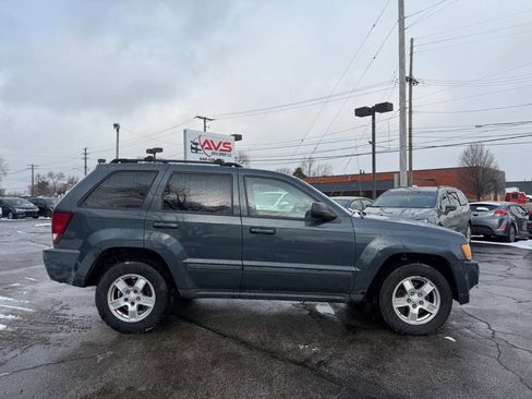 Used 2007 Jeep Grand Cherokee Laredo w/ Premium Sound Group image 2