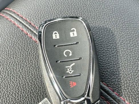 Used 2024 Chevrolet Equinox RS w/ LPO, Floor Liner Package FWD image 29