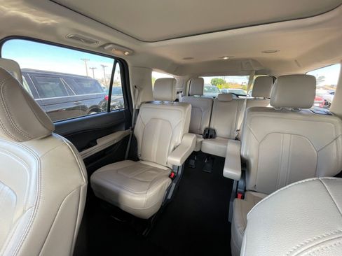 Used 2024 Ford Expedition Limited image 44