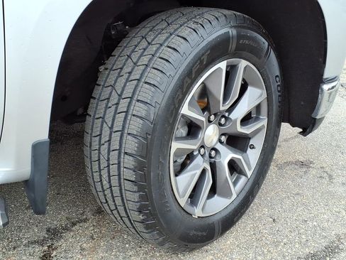 Used 2022 Chevrolet Silverado 1500 LT AWD/4WD image 12