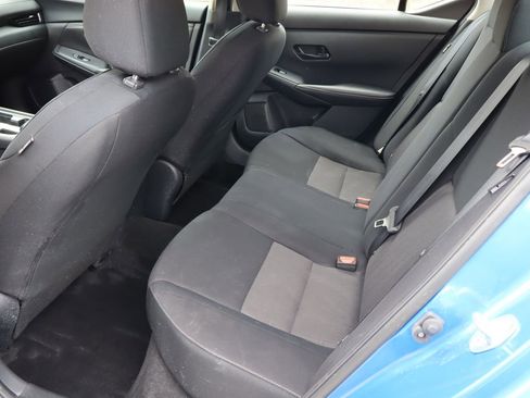 Used 2024 Nissan Sentra SV FWD image 5