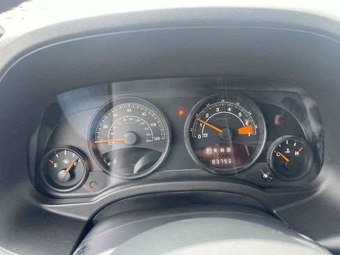 Used 2016 Jeep Patriot High Altitude image 16