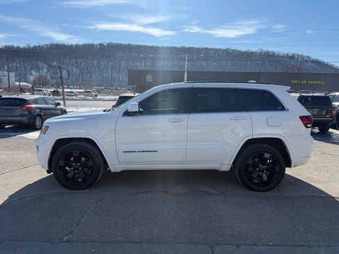 Used 2015 Jeep Grand Cherokee Altitude image 4