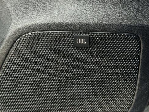 Used 2018 Toyota Tacoma TRD Sport image 26