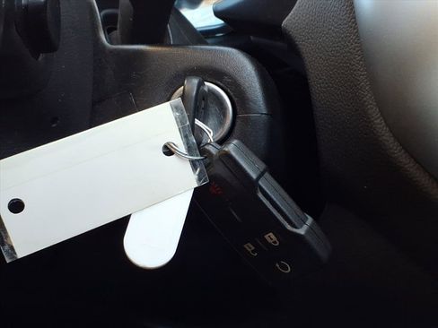 Used 2016 Chevrolet Colorado LT w/ LT Convenience Package image 16