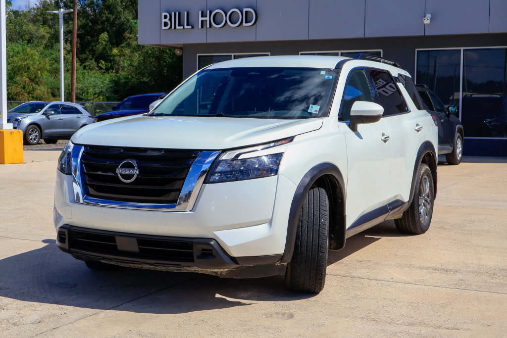 Used 2024 Nissan Pathfinder SV FWD image 25