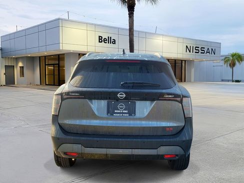 Used 2025 Nissan Kicks SR image 5
