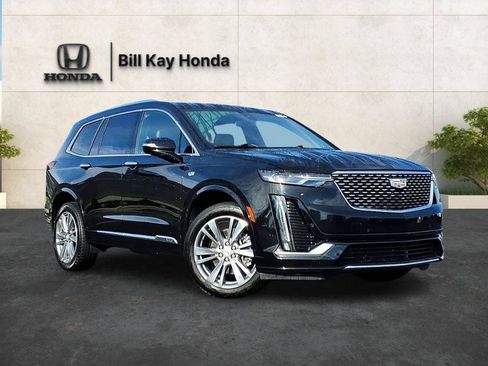 Used 2025 Cadillac XT6 Premium Luxury AWD/4WD image 1