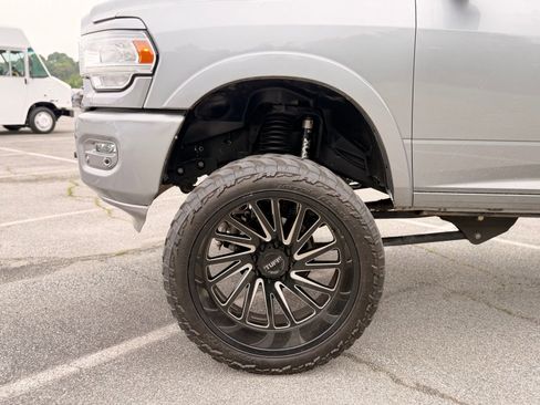 Used 2022 RAM 2500 Laramie AWD/4WD image 11