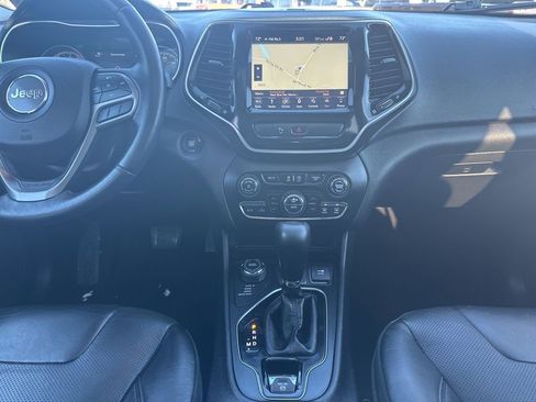 Used 2019 Jeep Cherokee Limited image 20