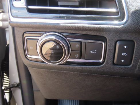 Used 2021 Lincoln Navigator Reserve w/ Luxury Package RWD image 26
