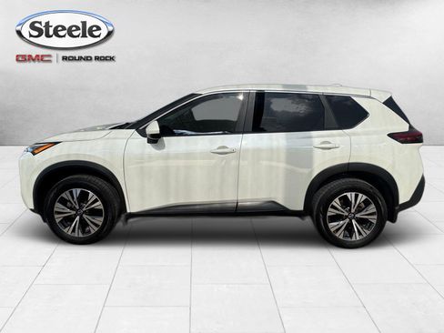 Used 2023 Nissan Rogue SV FWD image 2