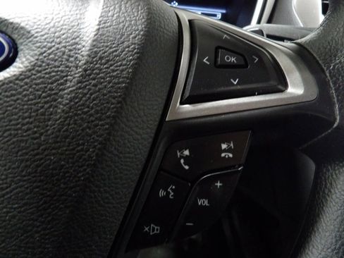 Used 2019 Ford Fusion SE image 15