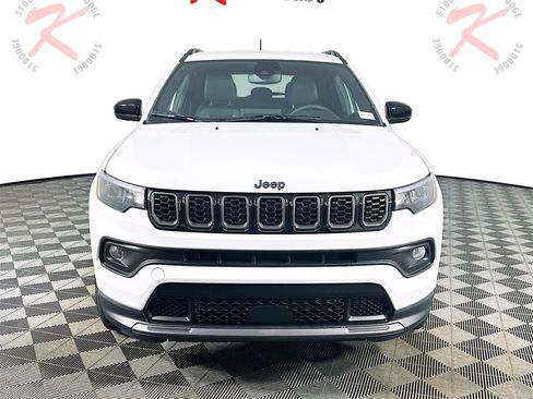 New 2026 Jeep Compass Latitude image 2