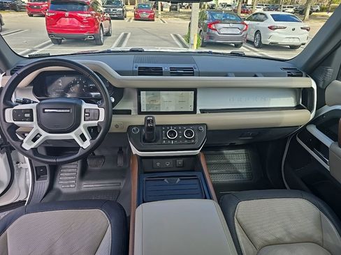 Used 2021 Land Rover Defender 110 X-Dynamic HSE image 27
