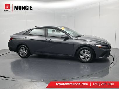 Used 2025 Hyundai Elantra SE