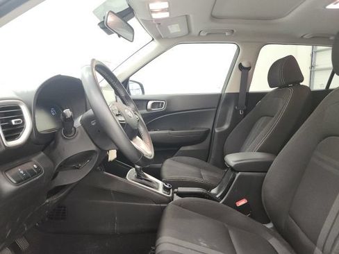 Used 2023 Hyundai Venue SEL FWD image 13