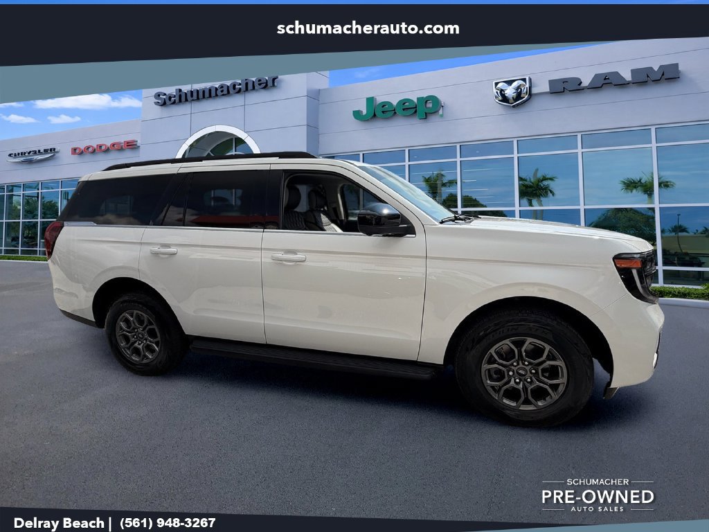 Used 2025 Ford Expedition Active RWD image 8
