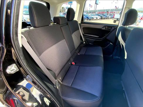 Used 2016 Subaru Forester 2.5i Premium image 16